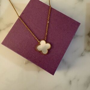 Elegant Gold and White Clover Pendant Necklace